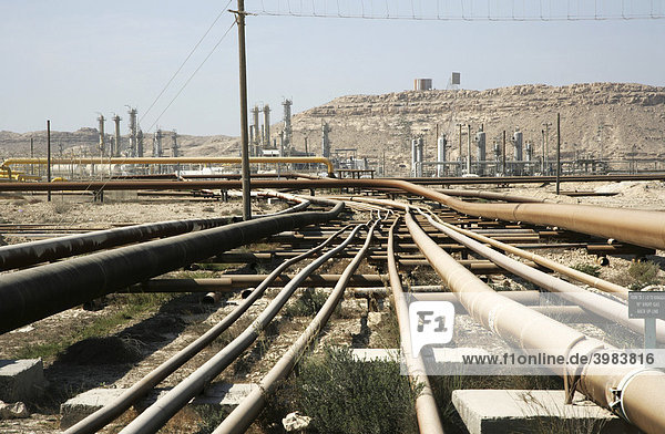 Pipelines beim Awali Ölfeld  Königreich Bahrain  Persischer Golf