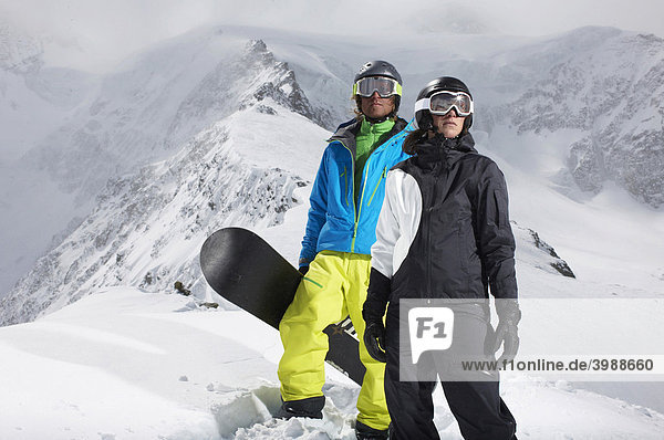 Snowboarder  Skifahrerin  St. Moritz  Graubünden  Schweiz  Europa