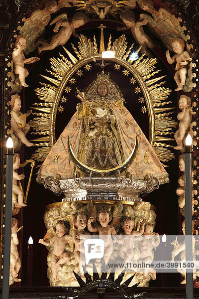 Madonna in Wallfahrtskirche Las Nieves bei Santa Cruz de la Palma  La Palma  Kanarische Inseln  Kanaren  Spanien