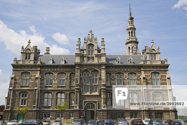 Loodsgebouw  Lotsenhaus  vom Tavernier Kai aus  Zeeuwsekoornmarkt  Antwerpen  Belgien