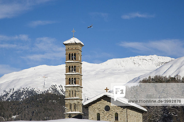 Kirche St. Karl in St. Moritz-Bad im Winter  Alpen  Graubünden  Schweiz