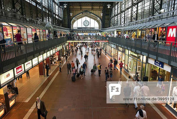 Hamburg central station  Hamburg  Germany  Europe