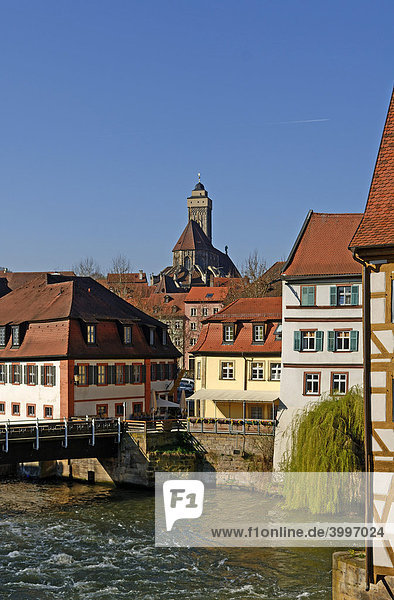 Altstadt mit Regnitz  hinten Kirche unserer lieben Frau  Bamberg  Oberfranken  Bayern  Deutschland  Europa