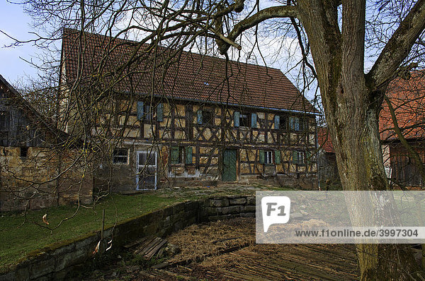 Alter fränkischer Bauernhof  Ödenberg  Mittelfranken  Bayern  Deutschland  Europa
