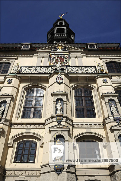 Barocke Rathausfassade  Detail  Lüneburg  Niedersachsen  Deutschland  Europa