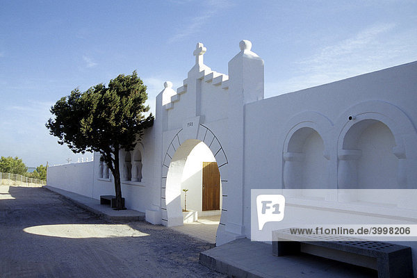 Eingang vom Friedhof  Sant Francesc de Formentera  Illa de Formentera  Balearen Insel  Spanien  Europa