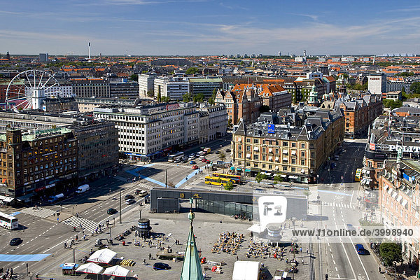 Blick vom Rathausturm auf Kopenhagen  Kopenhagen  Dänemark  Europa