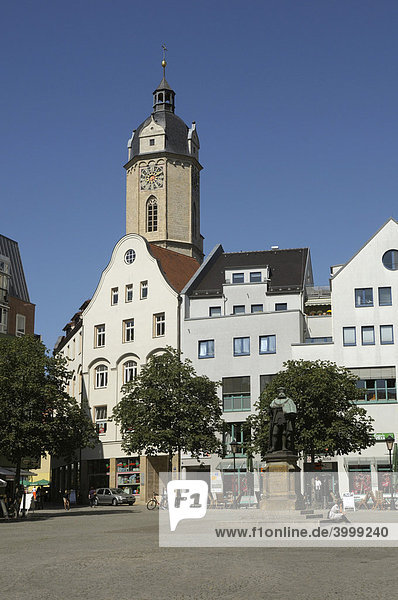 Marktplatz und Stadtkirche Sankt Michael  Jena  Freistaat Thüringen  Deutschland  Europa