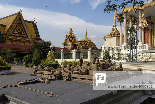 Modell der Tempelanlage Angkor Vat in der Silberpagode  Phnom Penh  Kambodscha