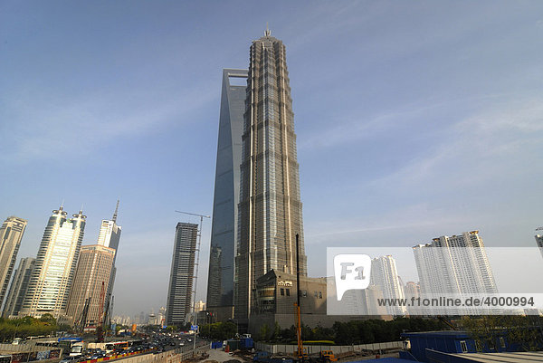Jin Mao Tower und World Finance Building und Skyline des Finanzdistrikts Pudong  Shanghai  China  Asien