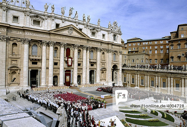 Amtseinführung Papst Benedikt XVI Ratzinger Dom St. Peter Petersdom Vatikan Rom Latium Italien Europa