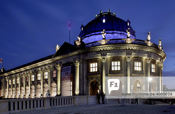 Bodemuseum auf der Museumsinsel  Mitte  Berlin  Deutschland  Europa
