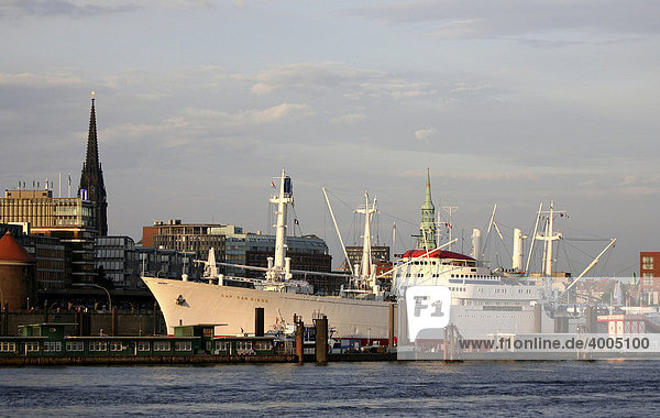 Museum ship  Cap San Diego  docked in front of the St. Pauli Landing Bridges  Hamburg  Germany  Europe