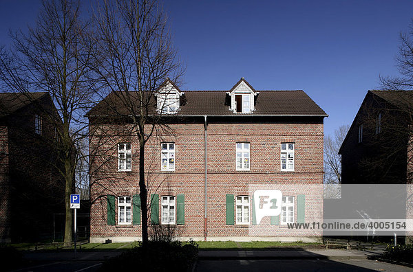 Bergarbeiterhaus in Gelsenkirchen  Ruhrgebiet  Nordrhein-Westfalen  Deutschland  Europa