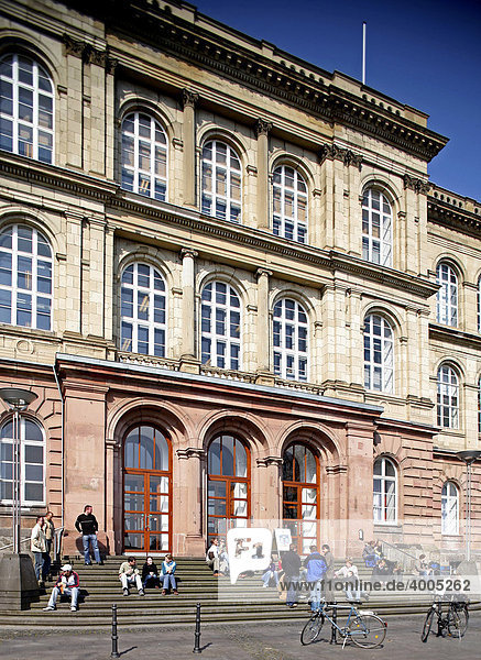 Hauptgebäude der Rheinisch-Westfälischen Technischen Hochschule  RWTH  Aachen  Nordrhein-Westfalen  Deutschland  Europa