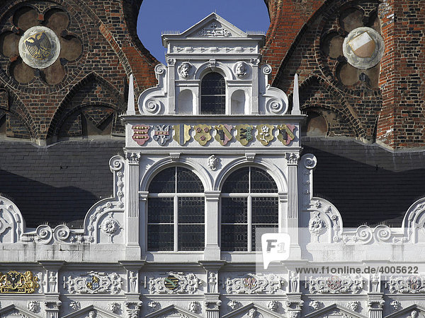 Detail der Renaissancefassade des Rathauses  Hansestadt Lübeck  Schleswig-Holstein  Deutschland  Europa