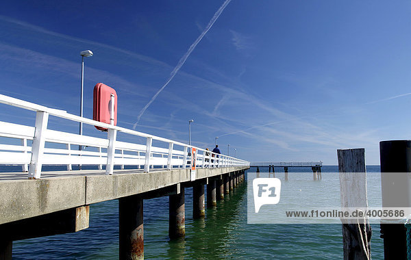 Seebrücke an der Ostsee  Timmendorfer Strand  Ostholstein  Holstein  Schleswig-Holstein  Deutschland  Europa