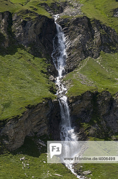 Naßfeld-Wasserfall  Franz-Josefs-Höhe  Nationalpark Hohe Tauern  Kärnten  Österreich  Europa