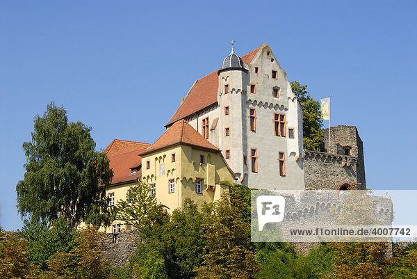 Wehrmauer und Palas  Alte Burg  Alzenau in Unterfranken  Spessart  Bayern  Deutschland  Europa