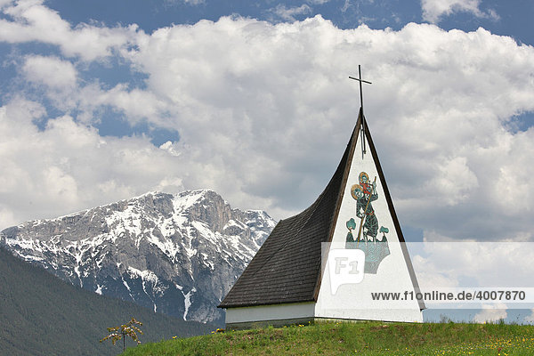 Kapelle bei Fronhausen  Barwies  Mieminger Plateau  Inntal  Tirol  Österreich  Europa