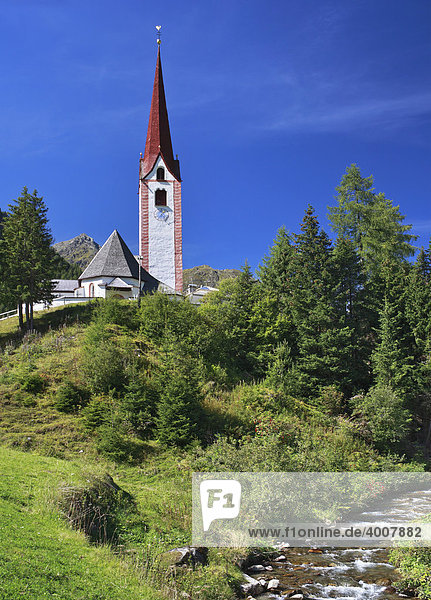 Pfarrkirche St. Sigmund im Sellrain  Tirol  Österreich  Europa