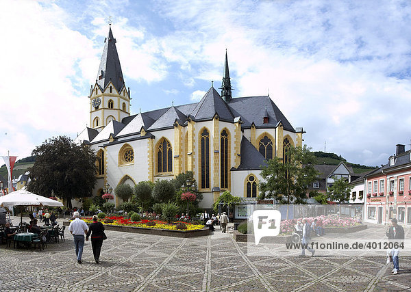 The parish church of St. Lawrence on the marketplace of Ahrweiler  Rhineland-Palatinate  Germany  Europe