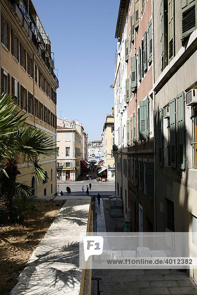 Straße  Gasse in Marseille  Südfrankreich  Frankreich  Europa