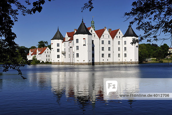 Schloss Glücksburg  Wasserschloss in Schleswig Holstein  Deutschland  Europa
