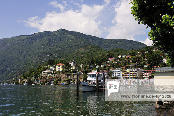 Bootsanlegestelle in Ascona am Lago Maggiore  Tessin  Schweiz  Europa