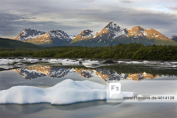Gletschersee bei Valdez  Alaska  USA  Nordamerika  Amerika