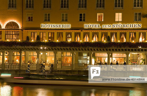 Restaurant Hotel zum Storchen am Abend  Ausflugsboot  Wühre  Zürich  Schweiz