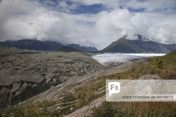 Der Root Glacier Gletscher im Wrangell-St. Elias National Park  Kennicott  Alaska  USA