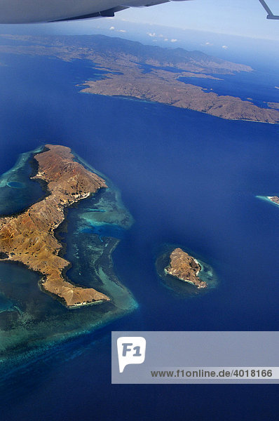Blick auf Inseln bei Flores-Komodo  Indonesien  Asien