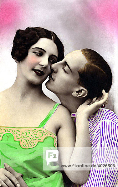 Mann und Frau  Verliebtheit  Postkartenmotiv  um 1900