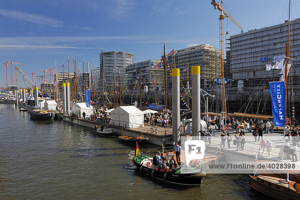 Der Traditionsschiffhafen im Sandtorhafen in der Hafencity von Hamburg  Deutschland  Europa