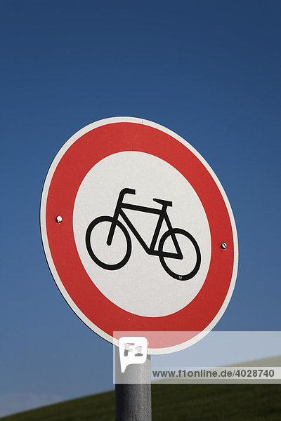 Verkehrsschild  Durchfahrt für Radfahrer verboten  Deutschland  Europa