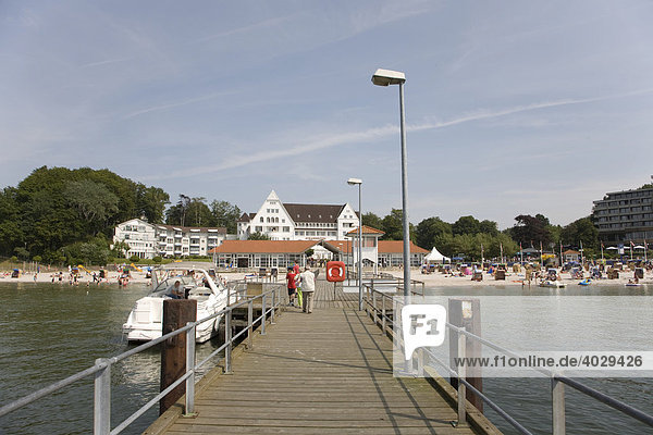 Pier leading to a beach  Gluecksburg  Baltic Sea  Schleswig-Holstein  Germany  Europe