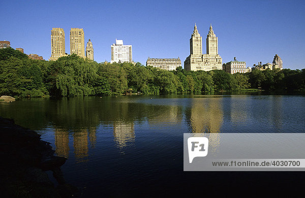 Hochhäuser der Upper West Side am Central Park,  Manhattan,  New York City,  USA