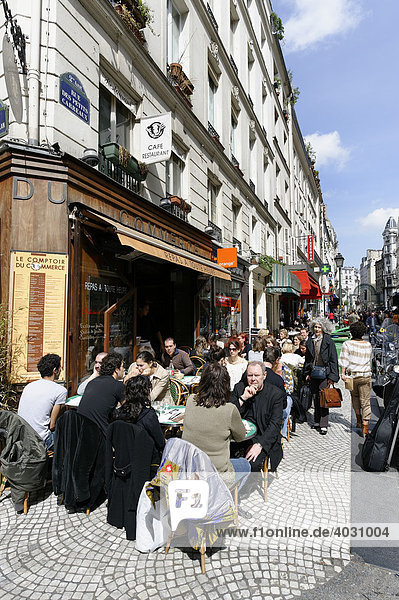 Street cafe  shops  Rue des Petits Carreaux  2. Arrondissement  city centre  Paris  France  Europe