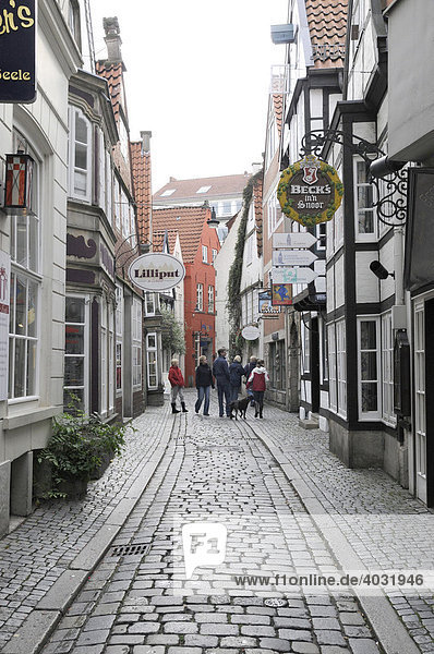 Straße im Schnoorviertel  ältester Stadtteil von Bremen  Freie Hansestadt Bremen  Deutschland  Europa