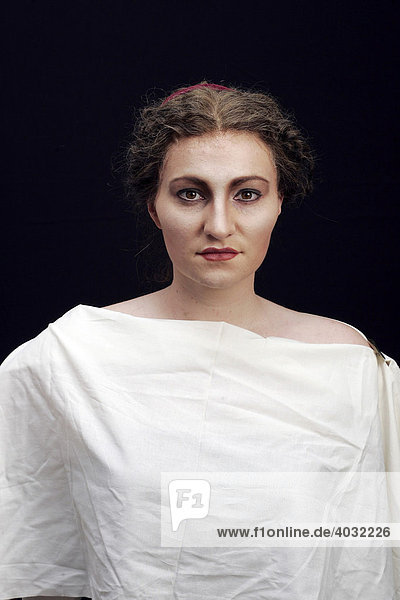 Römische Frau  Maskenbild  Theatermaske  Opernmakeup