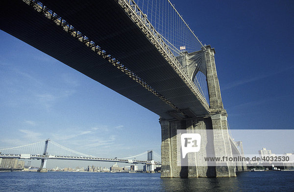 Brooklyn Bridge  New York  USA