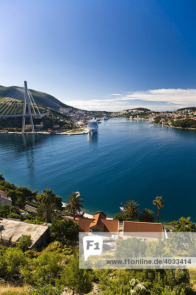 Hafen von Dubrovnik Ragusa  Dubrovnik-Neretva  Dalmatien  Kroatien  Europa