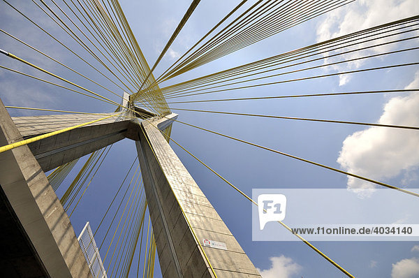 Brücke Oct·vio Frias de Oliveira  eingeweiht am 10. Mai 2008  am Rio Pinheiros  Stadtteil Morumbi  Sao Paulo  Brasilien  Südamerika