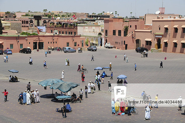 Place Djemma el-Fna  Gauklerplatz oder Platz der Gehenkten  Marrakesch  Marokko  Afrika
