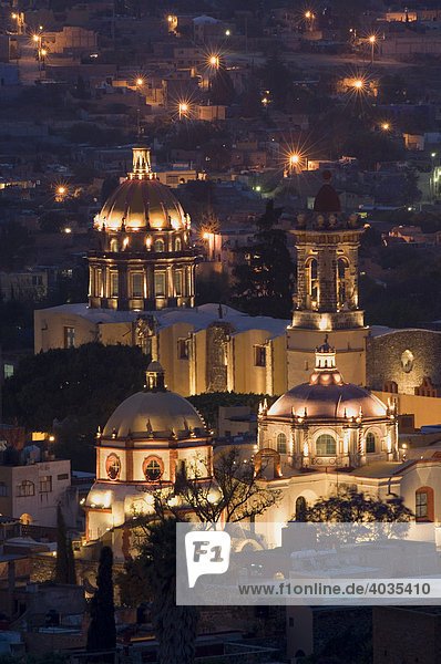 Kirche La Concepcion bei Nacht  historische Stadt San Miguel de Allende  Provinz Guanajuato  Mexiko