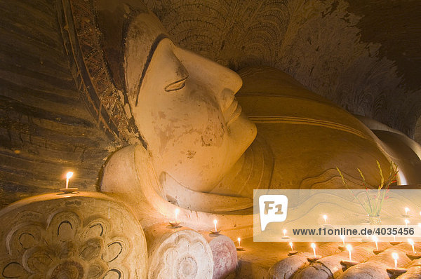 Head of the reclining Buddha  Shinbinthalyaung Temple  Bagan  Burma  Myanmar  Southeast Asia