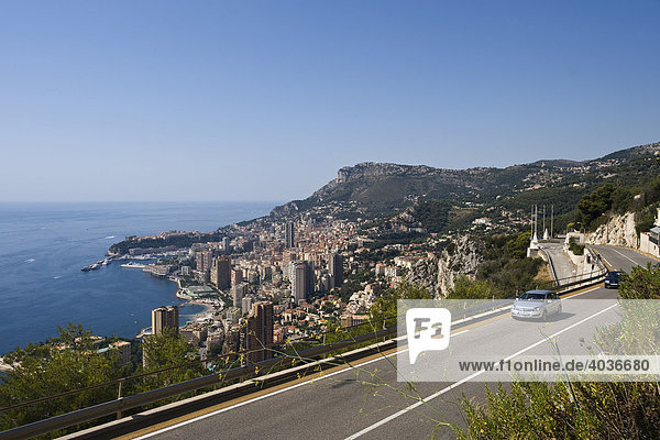 Blick von Corniche auf Monte Carlo  Cote d'Azur  Monaco  Europa