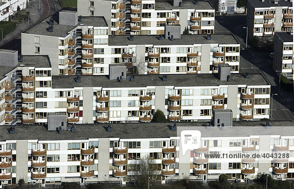 Wohnhaussiedlung in der Nähe des Bahnhofs Amstelstation  Amstelplein  Amsterdam  Niederlande  Europa