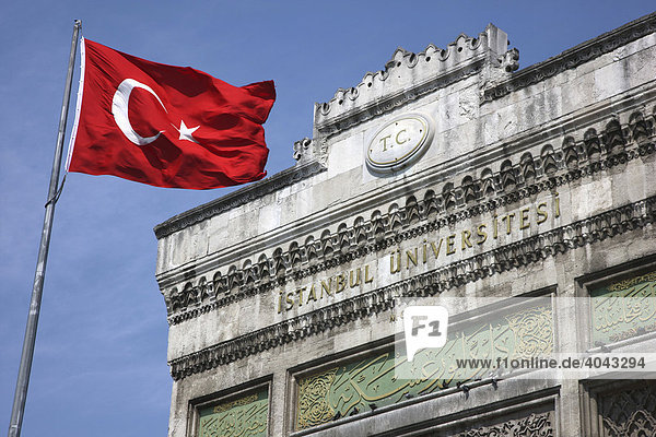 Universität von Istanbul  im Stadtteil Sultanahmet  Istanbul  Türkei